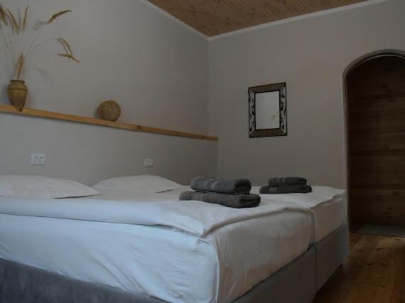 Jamilya'S B&B Guest House Karakol Ngoại thất bức ảnh
